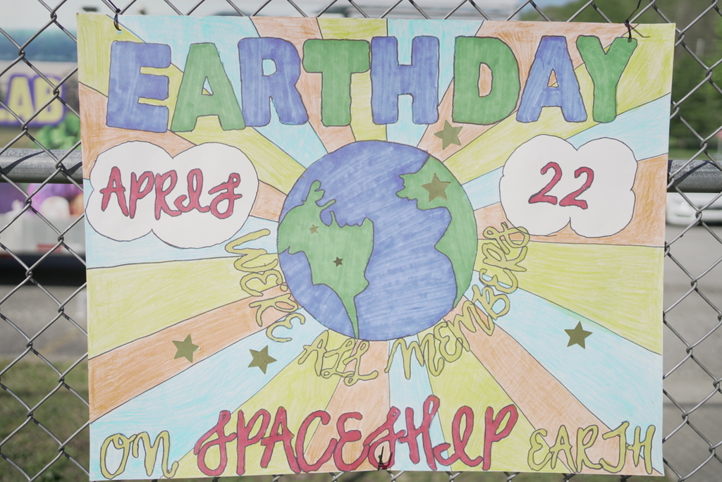 An Earth Day Poster drawn by a student